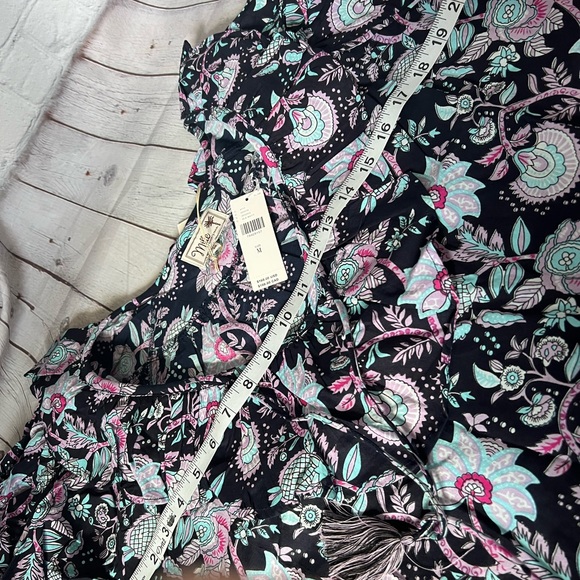 MILLE May Top in Tropical Night - Picture 7 of 12